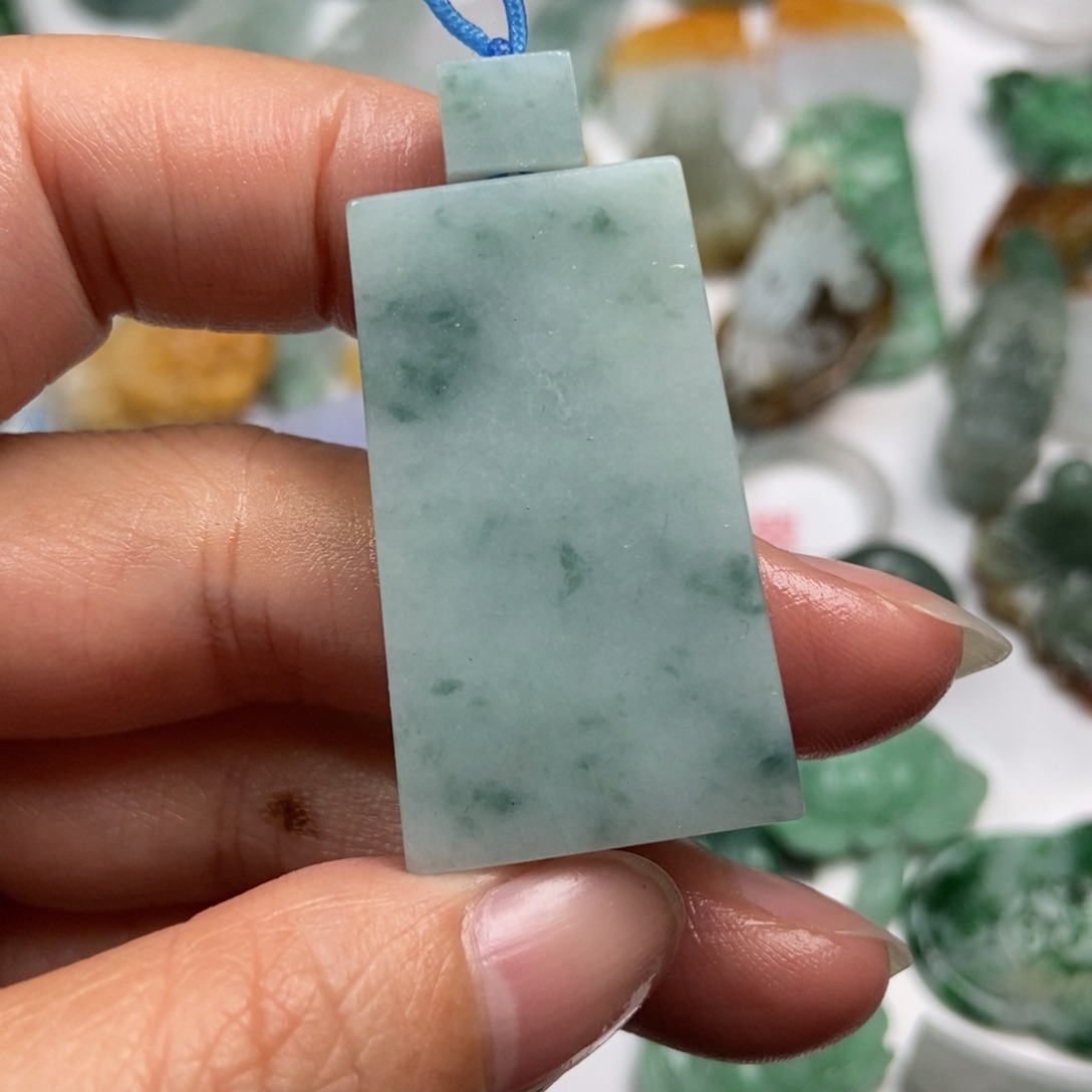 定制翡翠未镶嵌翡翠