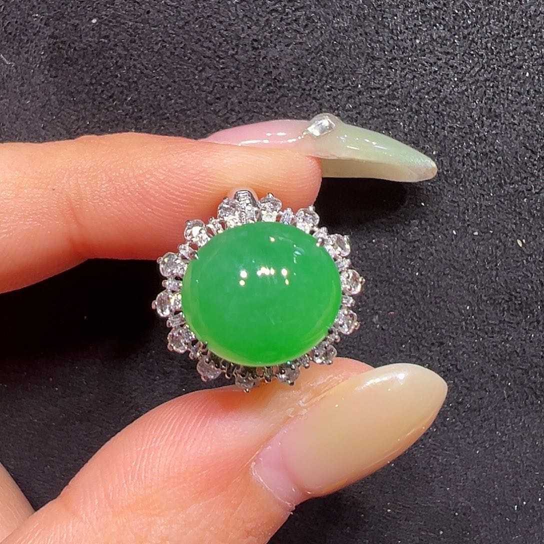 做***王翡翠18K金镶嵌戒指蛋面