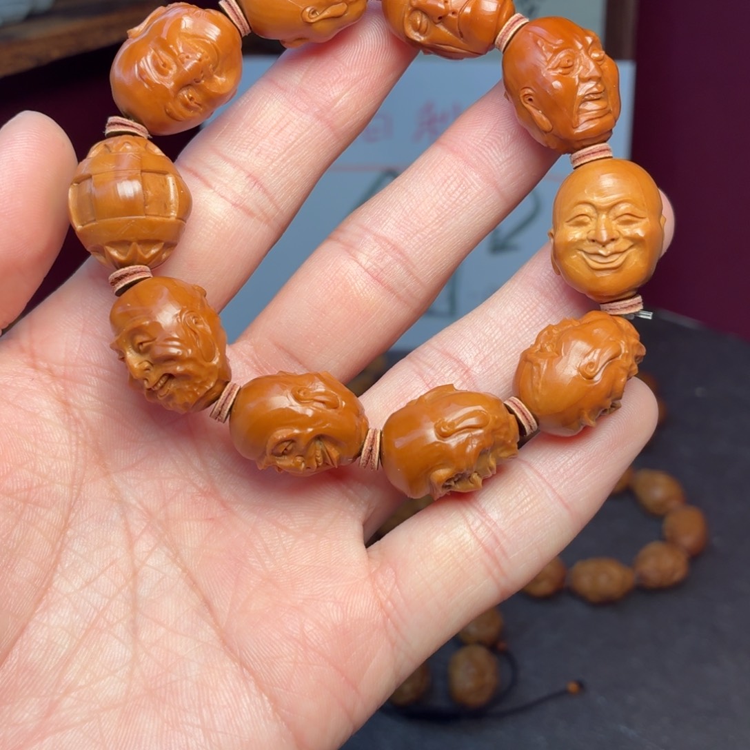 橄榄核手串别致罗汉