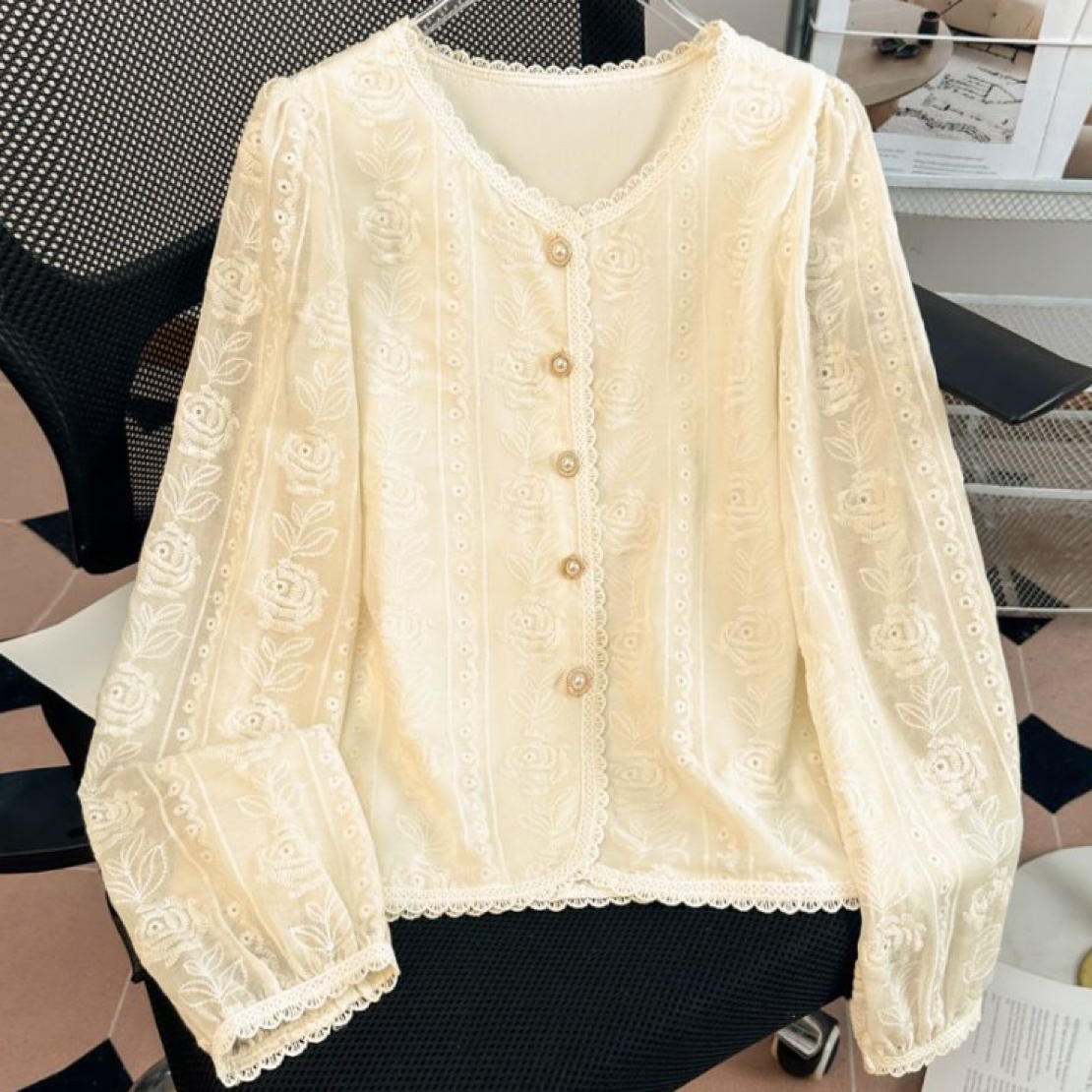 法式小香风长袖蕾丝衬衫女春秋款轻奢高级感上衣2025新款洋气小衫