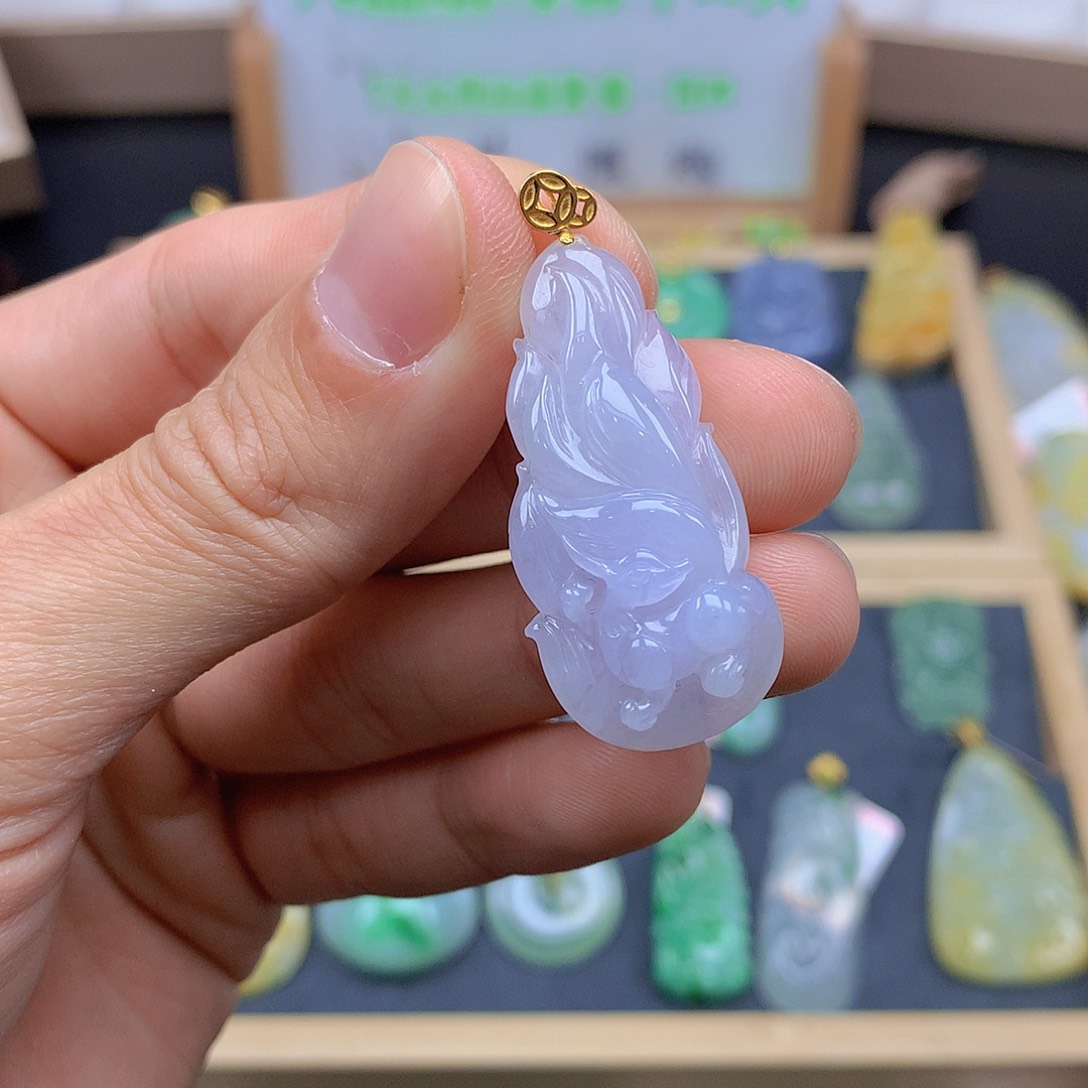 翡翠颈饰18K金镶嵌翡翠