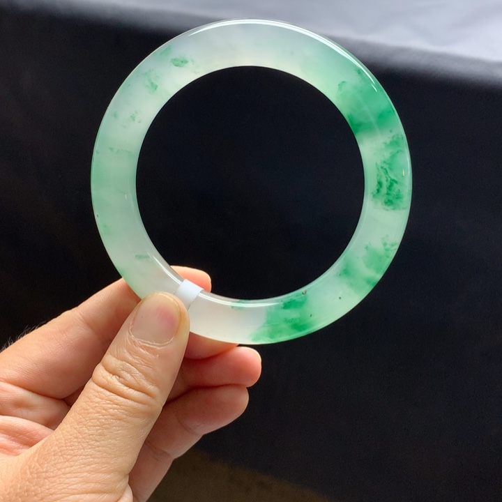 石英质玉手镯未镶嵌亮*