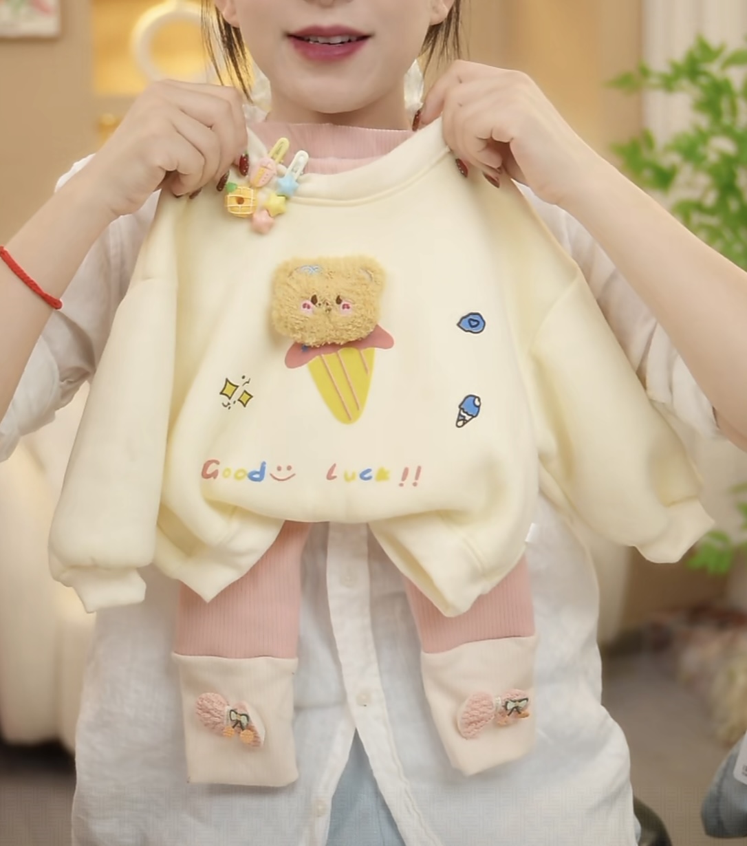 【买上衣送裤子】2025春季不加绒新款女童甜筒小熊上衣洋气时髦春季