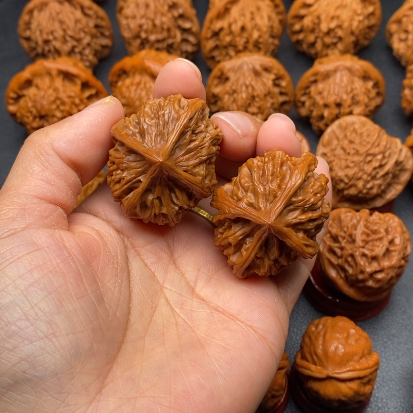 【闪购商品】文玩核桃把件四棱