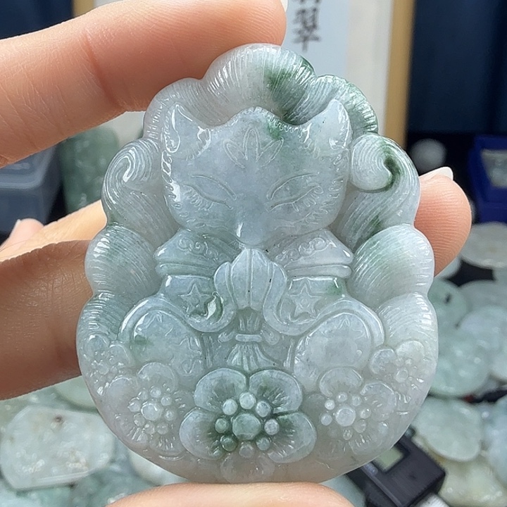 翡翠未镶嵌颈饰翡翠