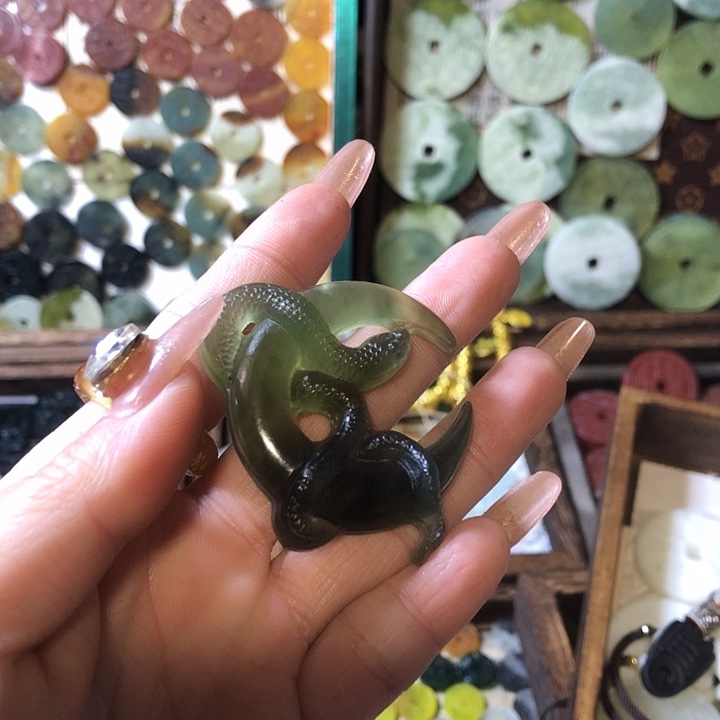 岫玉岫玉挂件未镶嵌