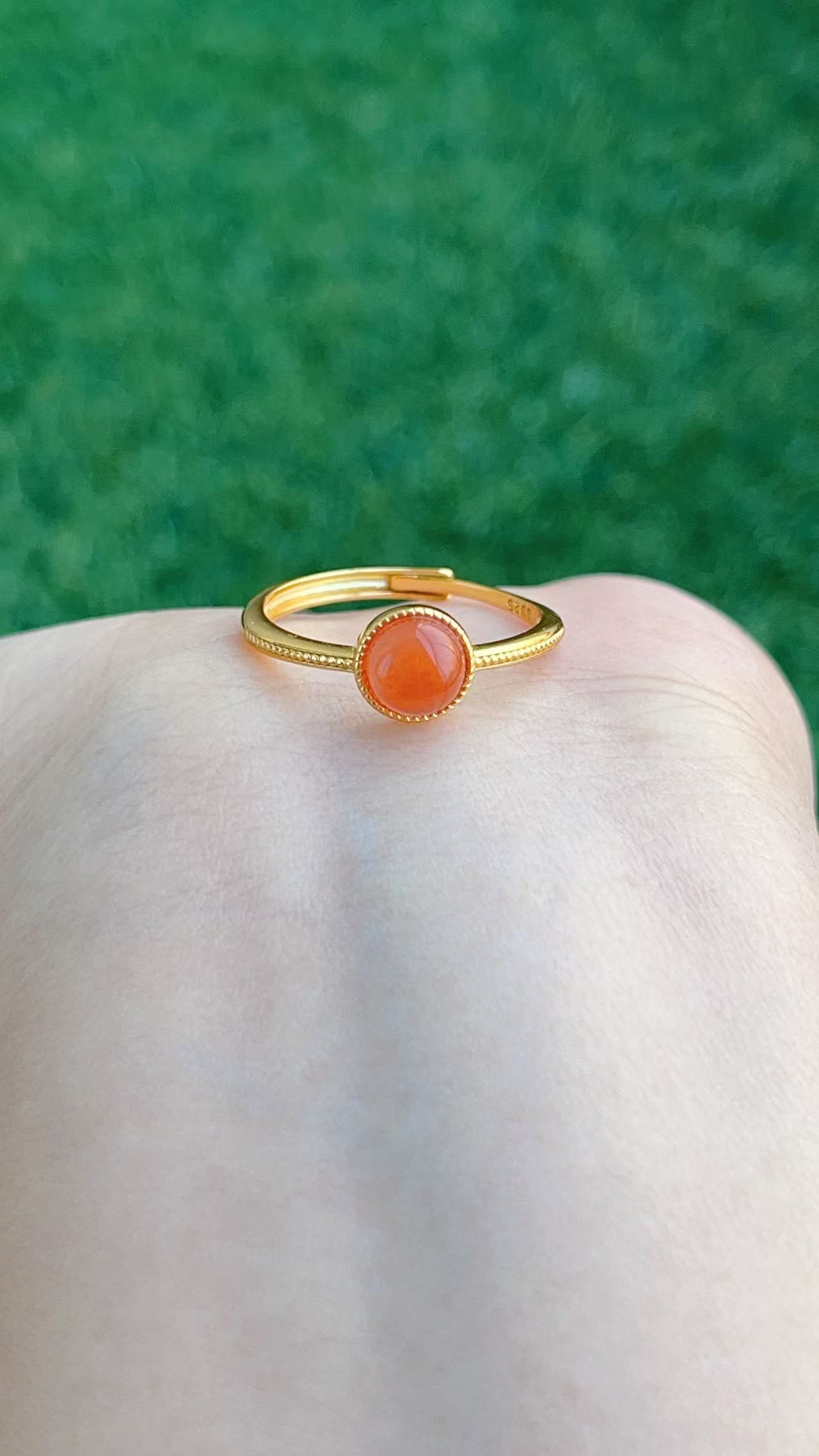 天然玉石南红戒指925银镶嵌简约时尚