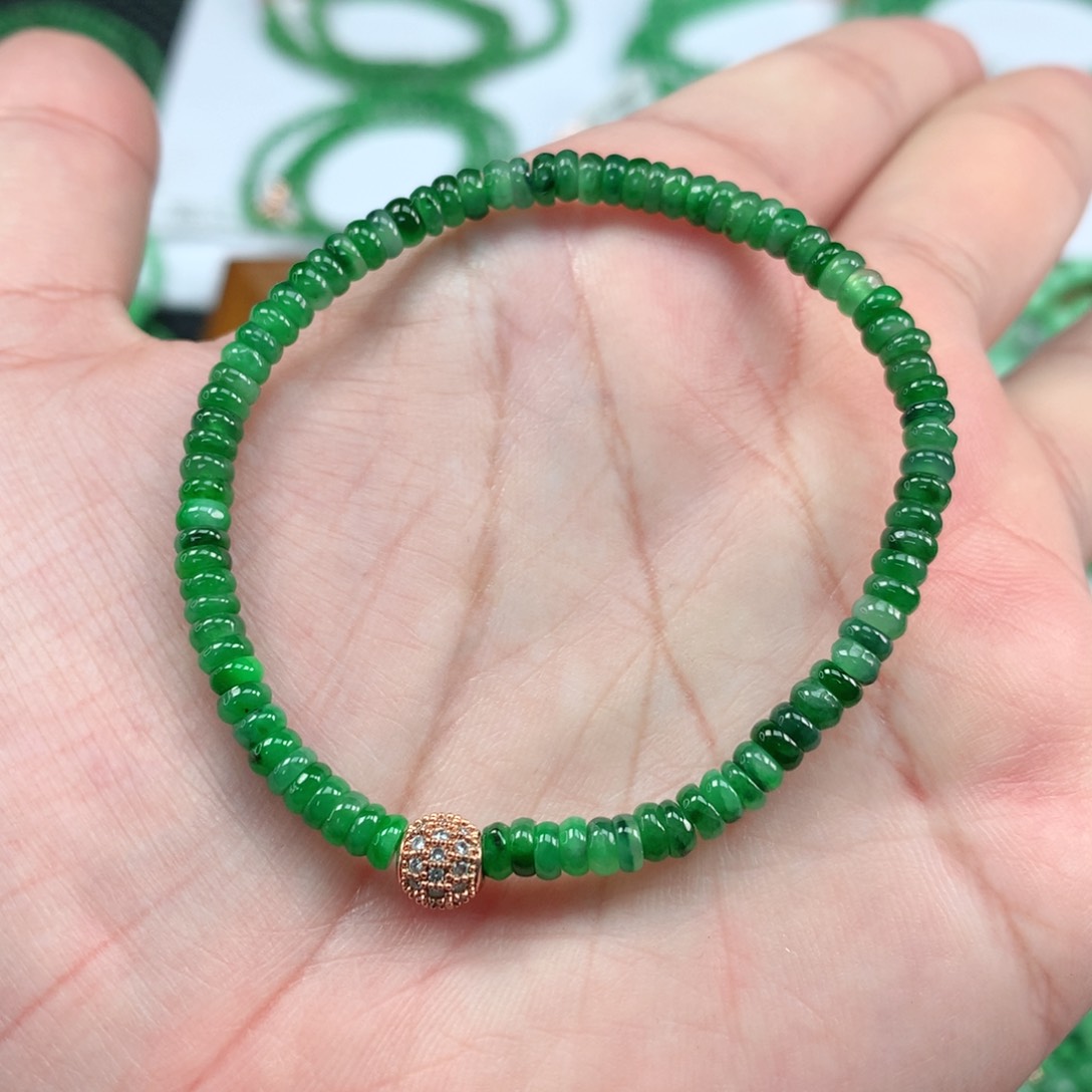 翡翠手链未镶嵌翡翠