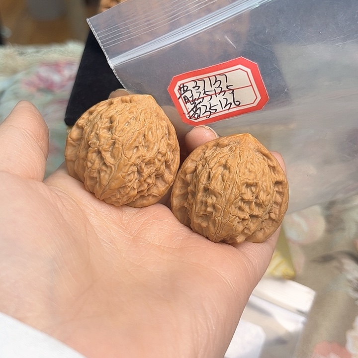 文玩核桃把件罗家沟