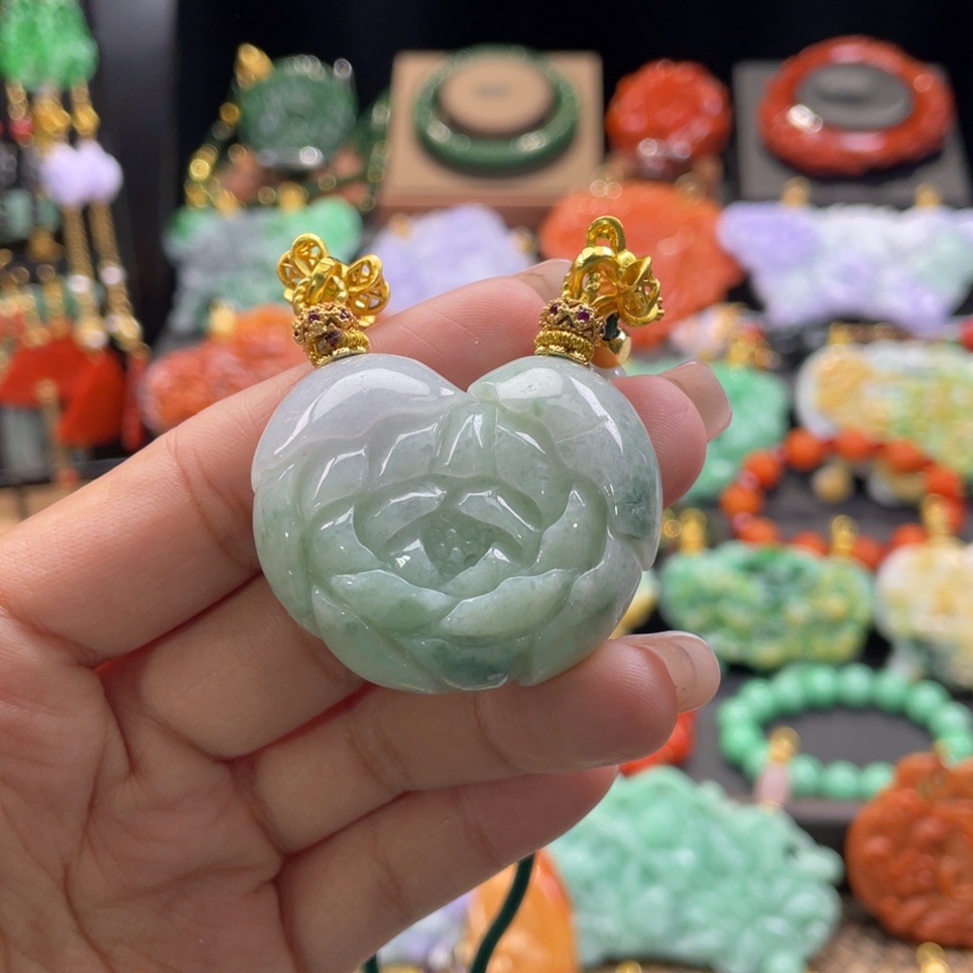 翡翠颈饰未镶嵌代编织