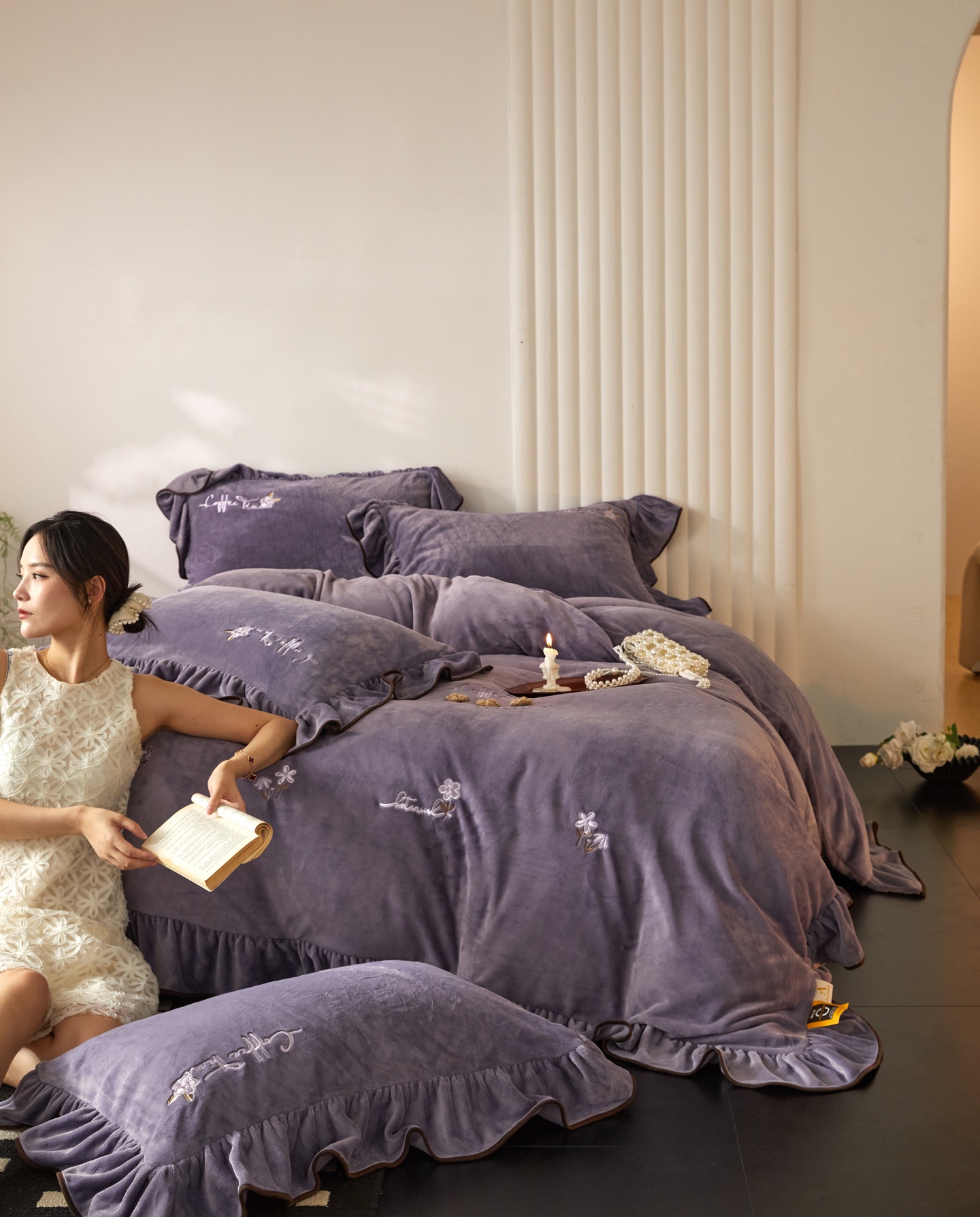 韩韩专属-双面加厚高端轻奢简约纯色绣花绒被欧式四件套--琳朵拉