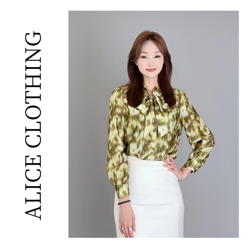 1 alicelulu“绿荫绮梦”衬衫 优雅绑带 闪耀迷人 S2136570G