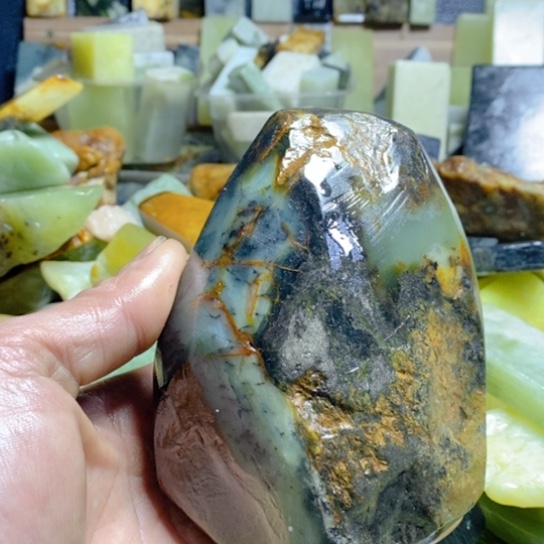 【闪购商品】蛇纹石玉珠宝玉器未镶嵌
