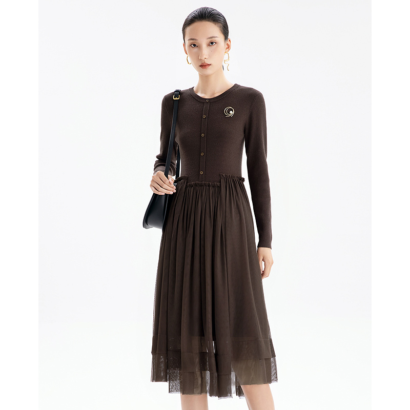 【九月】莱芙艾迪儿长袖连衣裙3V3M40238