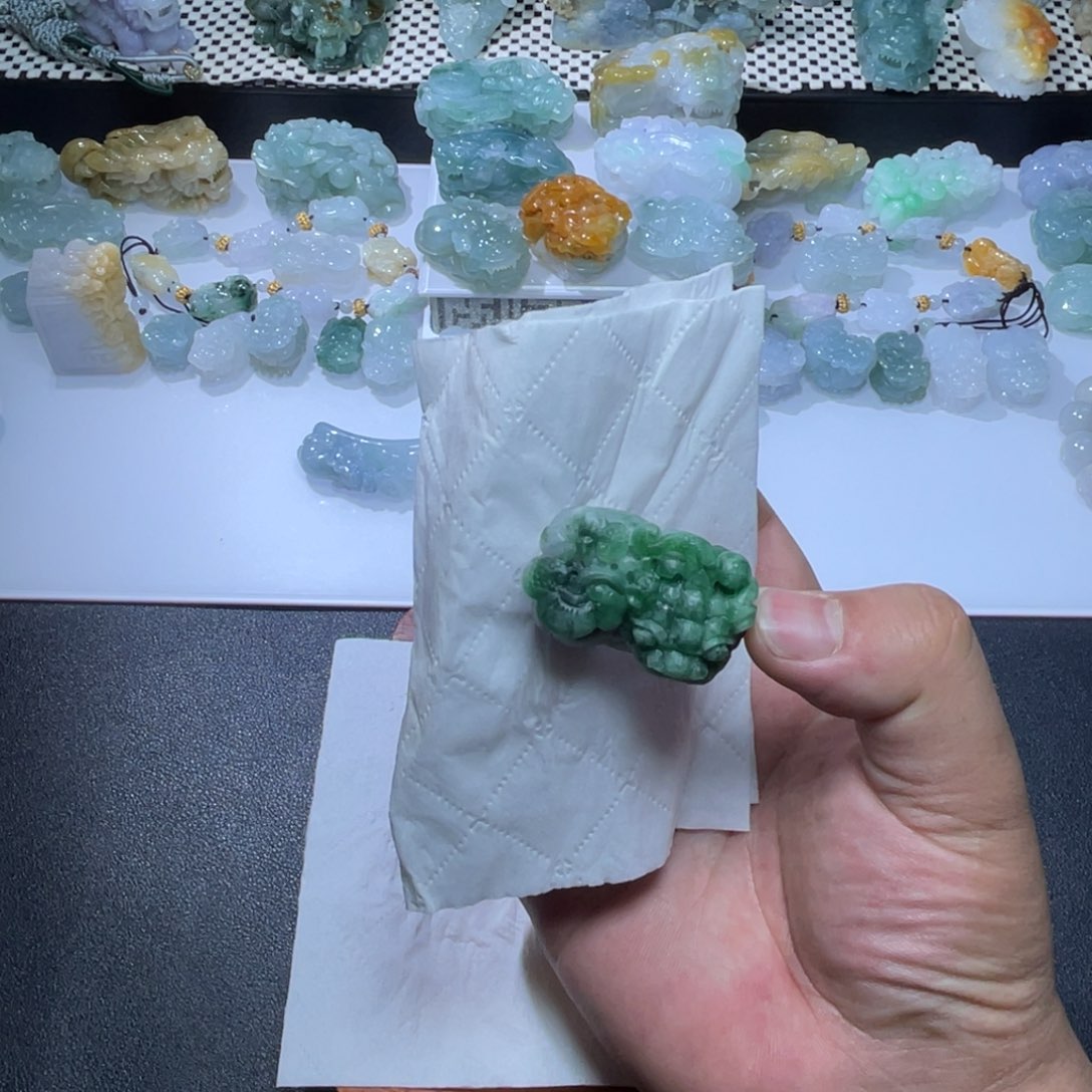 翡翠未镶嵌颈饰天然