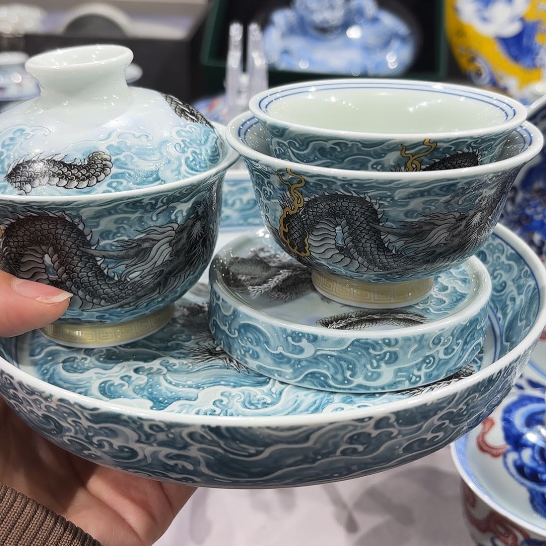 瓷片美***中景德镇瓷器艺术