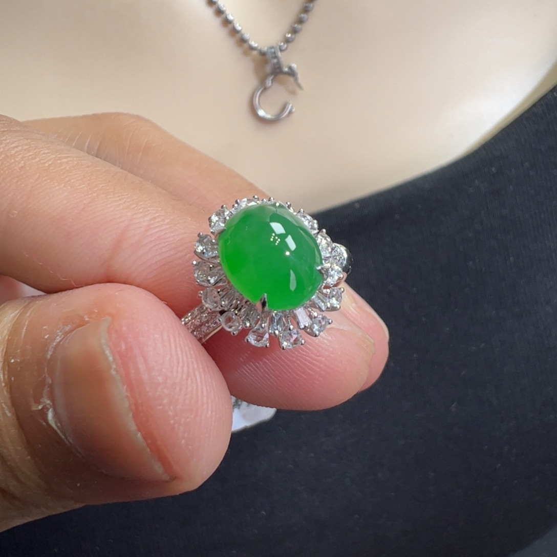 翡翠吊坠(不含链)18K金镶嵌