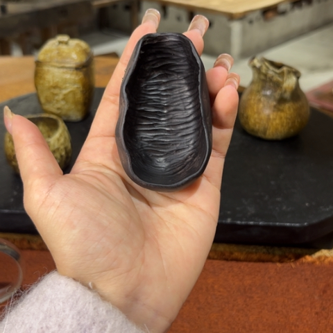 景德镇鱼和熊手工陶艺