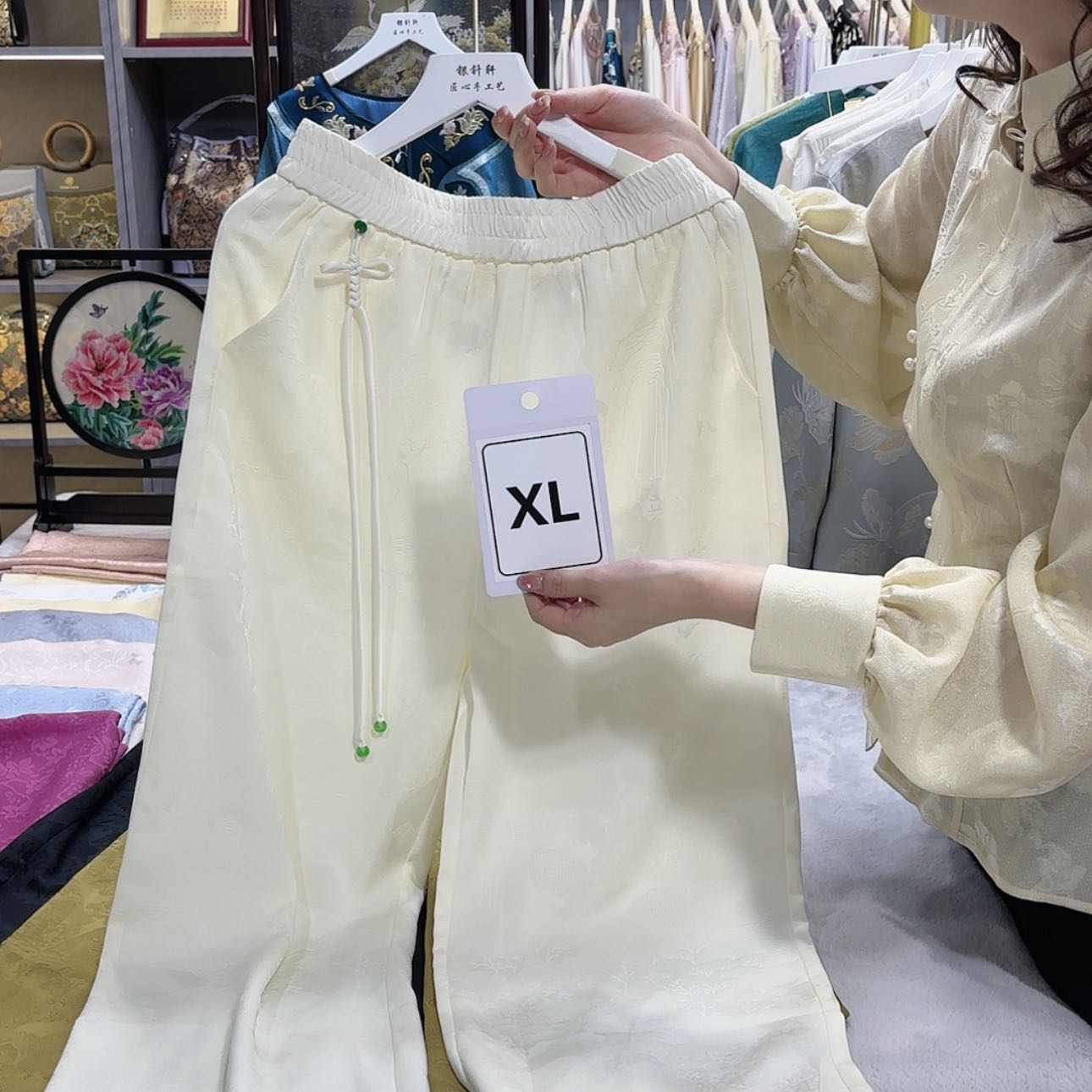 【闪购商品】织绣c**ef g h f g g g f