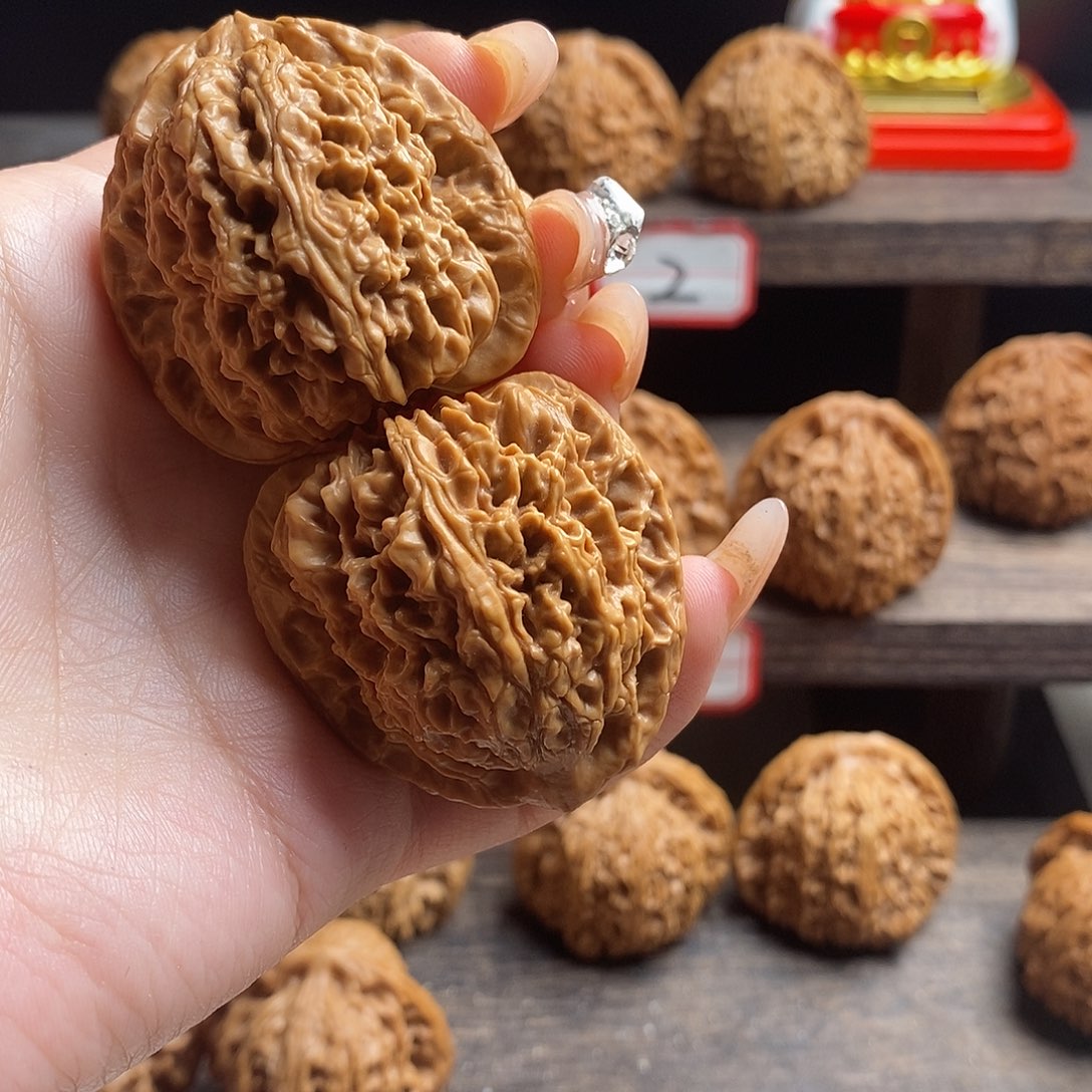 让***儿吊坠文玩核桃全品41尺寸南疆核桃