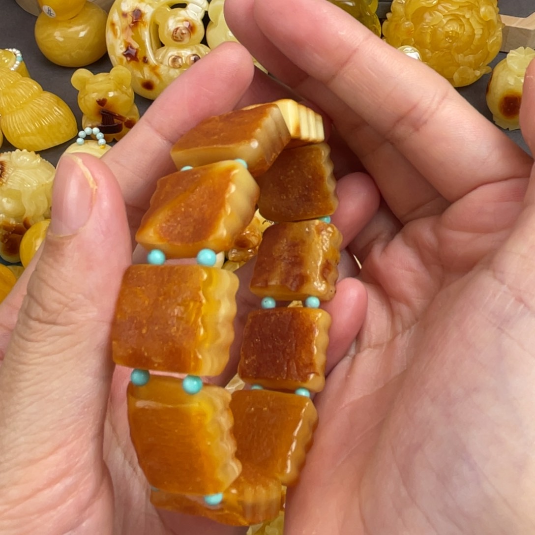 琥珀裸石未镶嵌蜜蜡