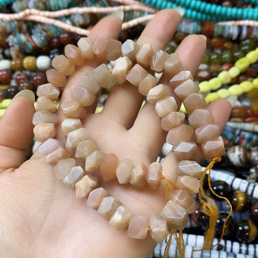 玛瑙/玉髓未镶嵌珠宝半成品卡十太阳石一条