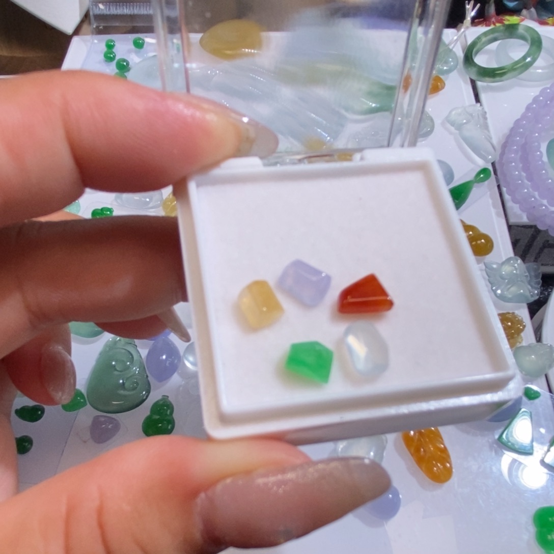 未镶嵌定制翡翠翡翠