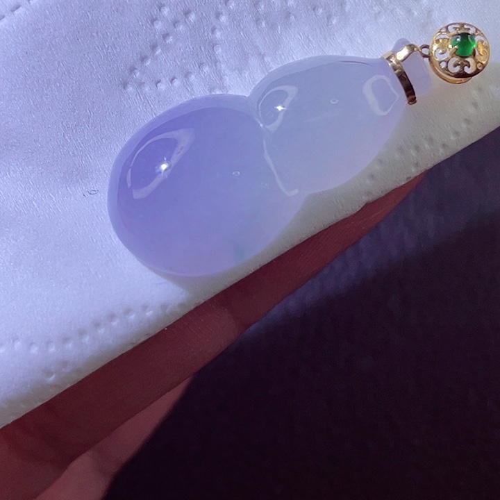 翡翠18K金镶嵌颈饰翡翠