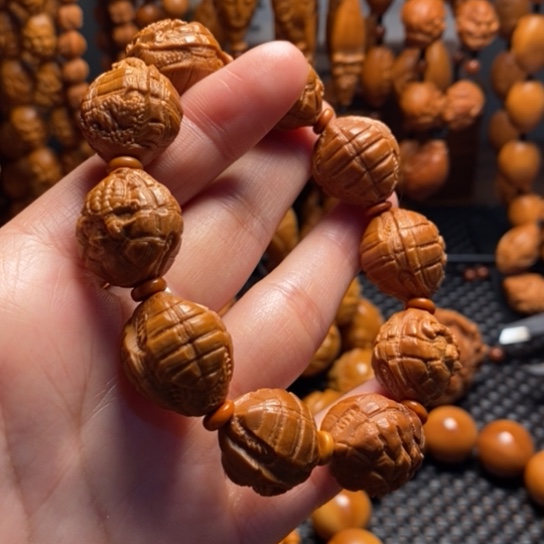 橄榄核吊坠富甲天下