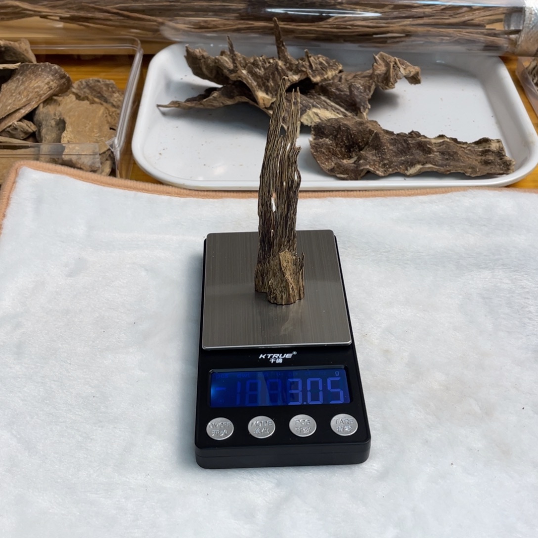 沉香碎屑沉香海南树心油3克