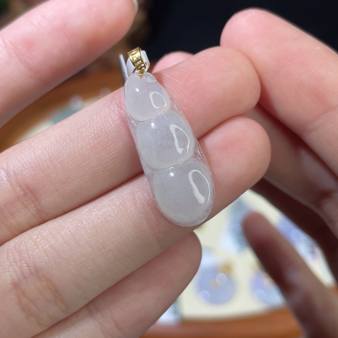 翡翠颈饰18K金镶嵌翡翠