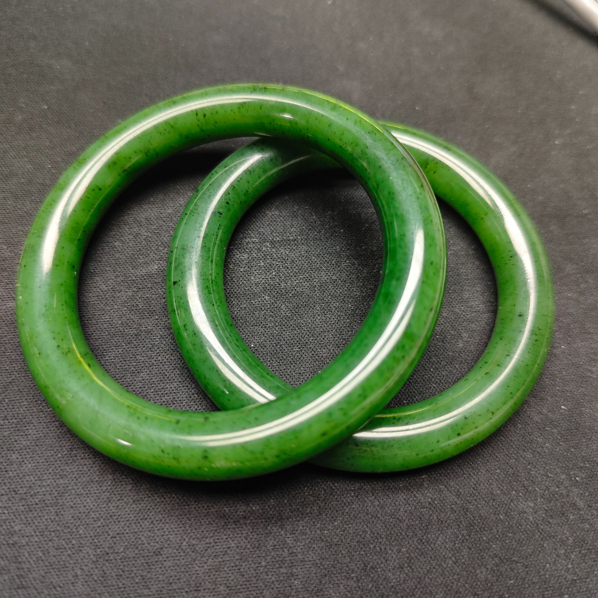 天然和田玉手镯（多样性发其一）（圈口52-61）226FS0250