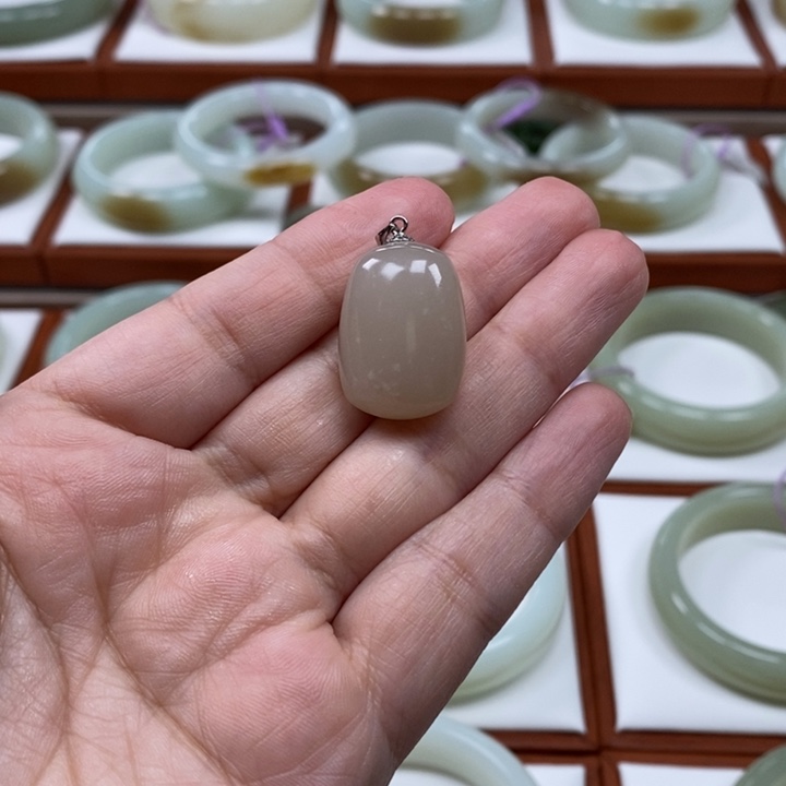 和田玉挂件未镶嵌