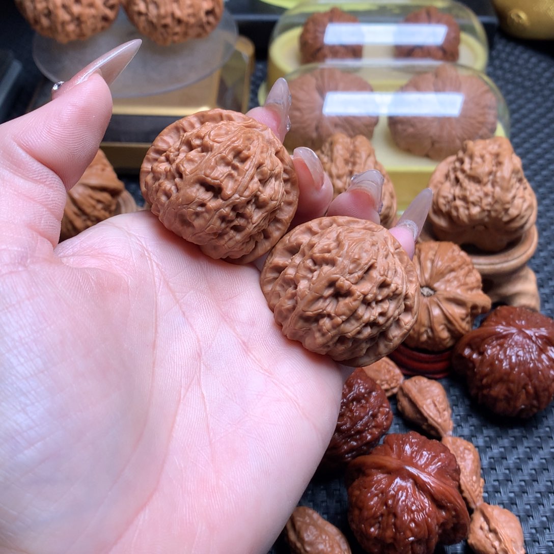 文玩核桃把件38全品三角白