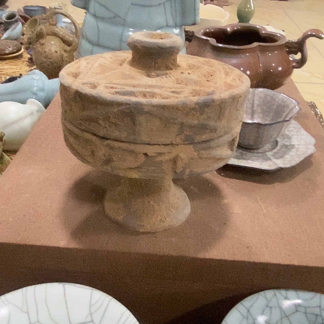 云***织瓷片黑陶的一个大熏炉。不要洗