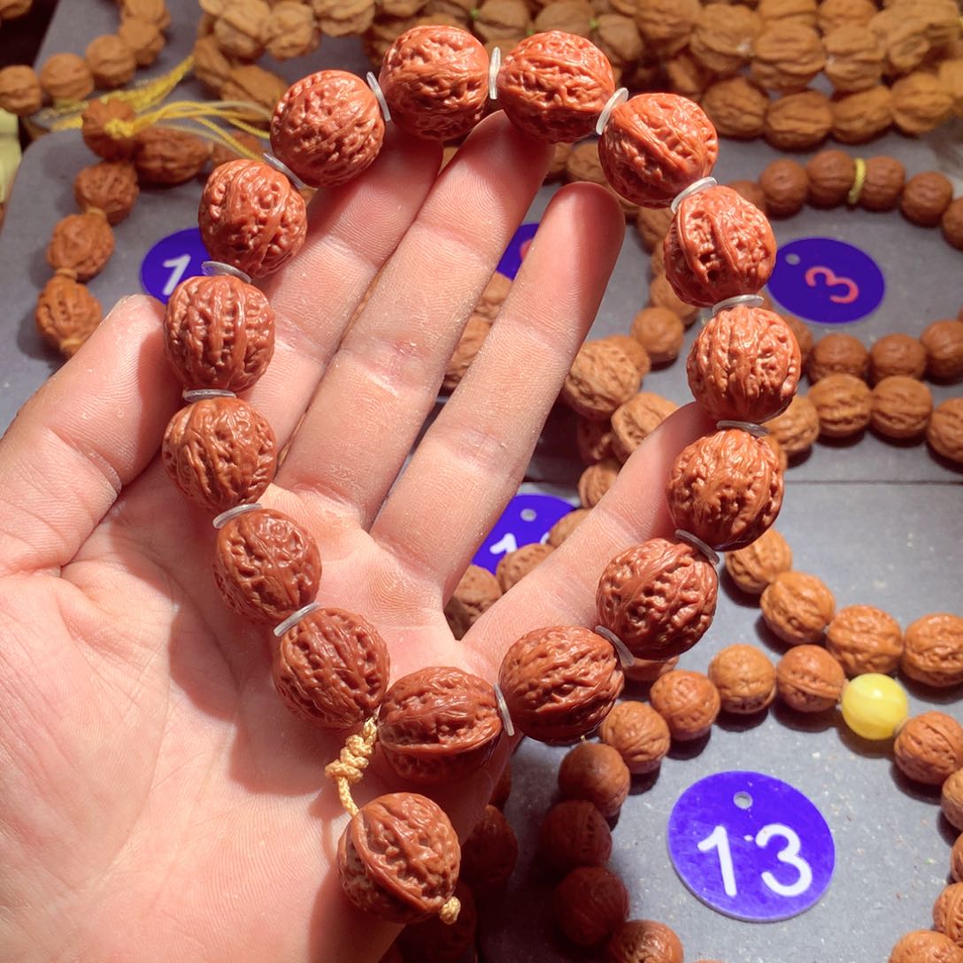 文玩核桃吊坠京八棱