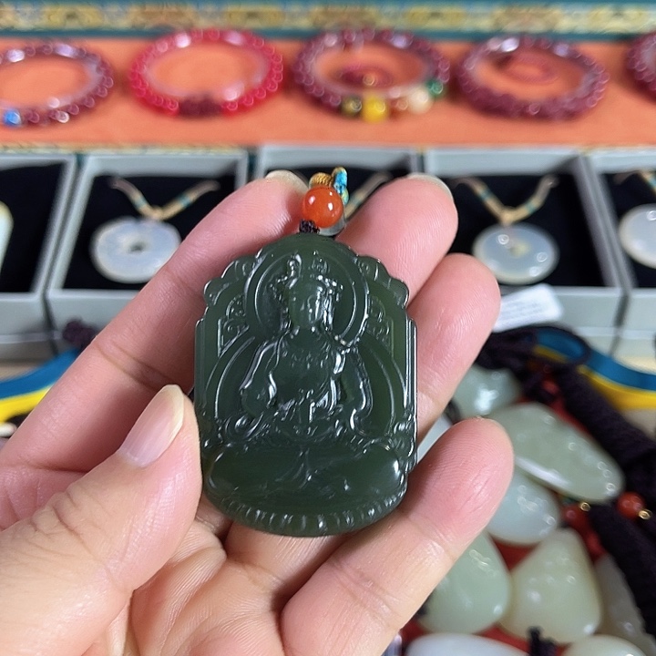 和田玉未镶嵌颈饰