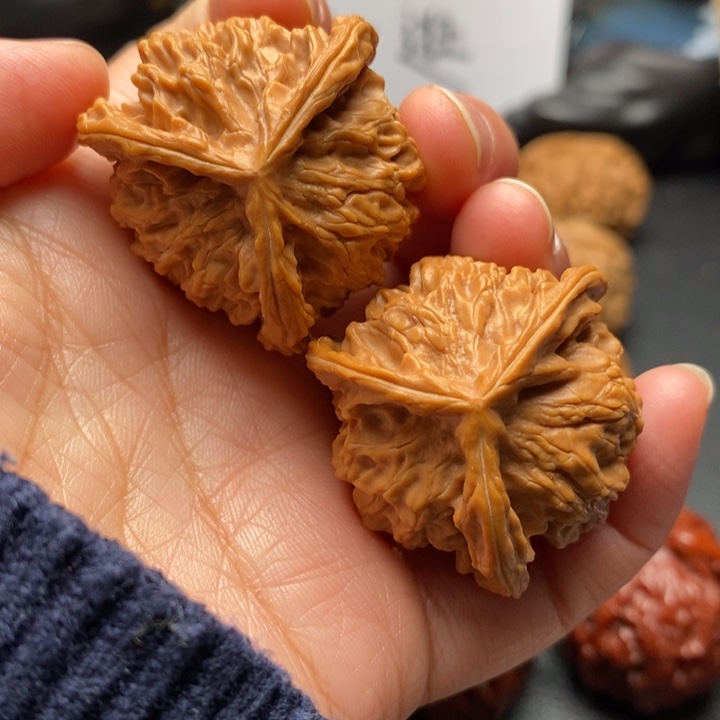 文玩核桃吊坠奔驰35尺