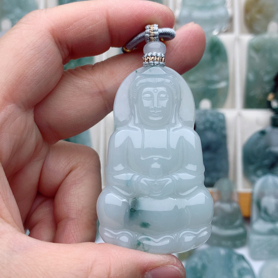 翡翠颈饰未镶嵌观音牌