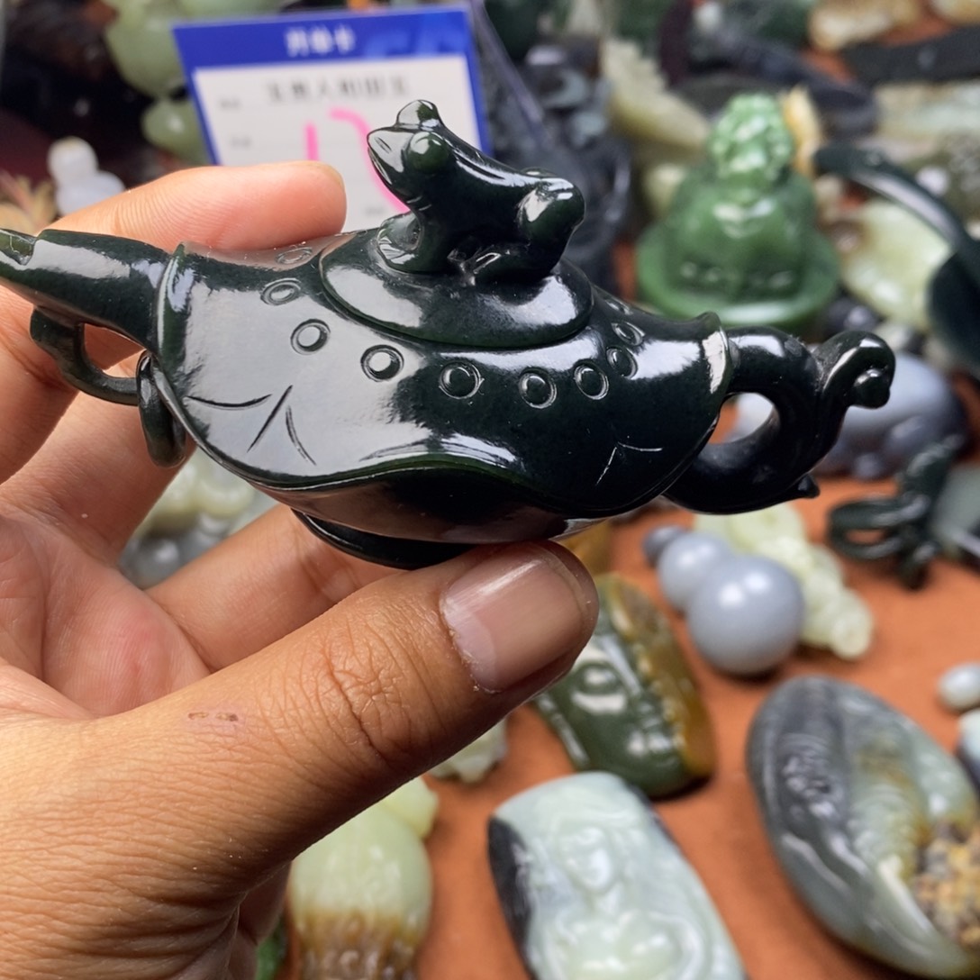 和田玉挂件未镶嵌