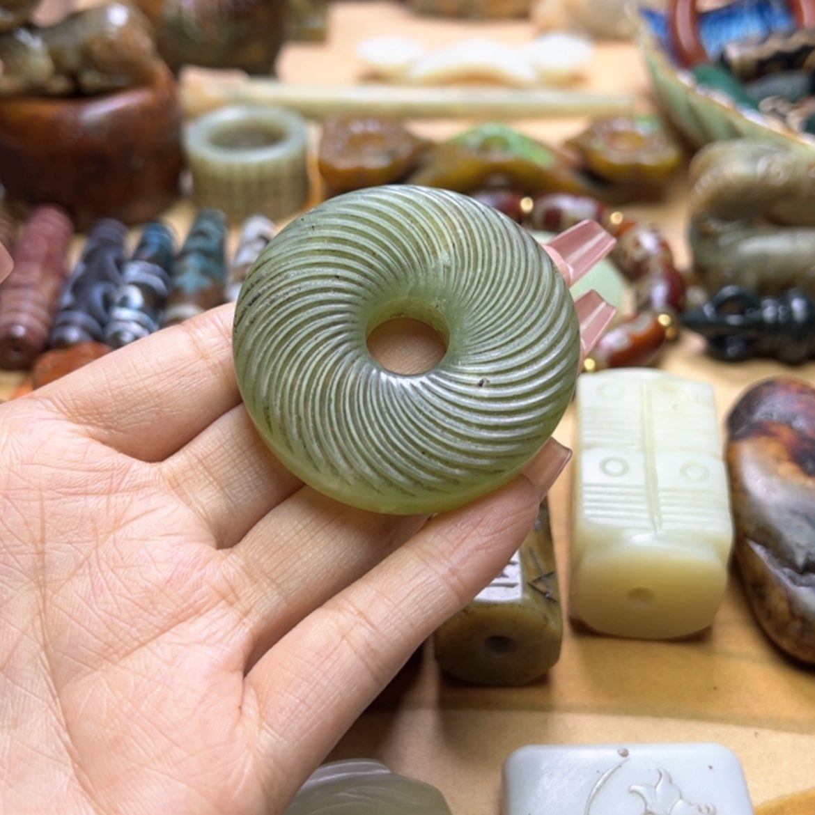 【闪购商品】蛇纹石玉颈饰未镶嵌
