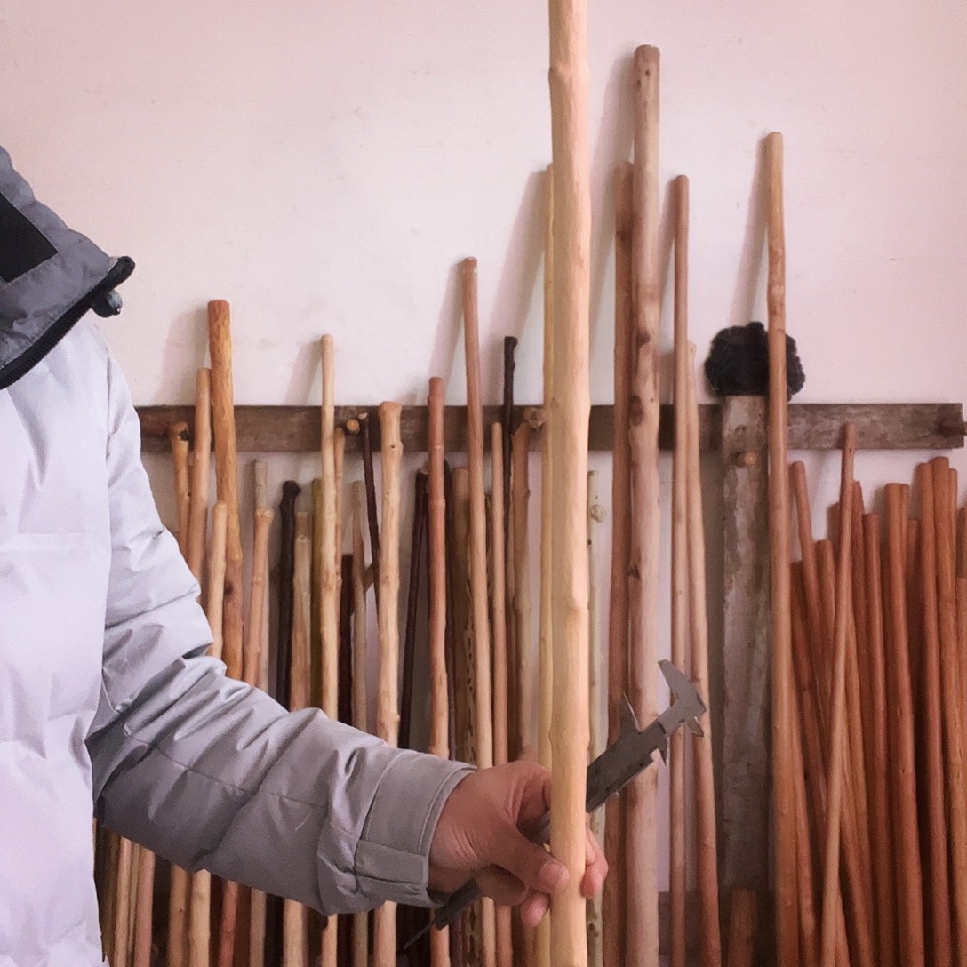 静***云秦岭山脉红牛筋。  