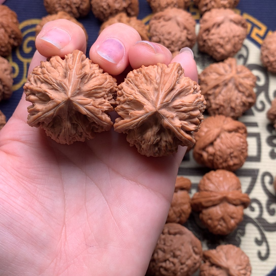 文玩核桃吊坠帅****ঞ文山