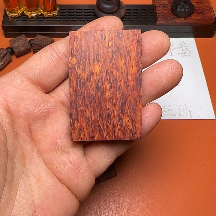 降真香吊坠海南红降1-4-6牌子