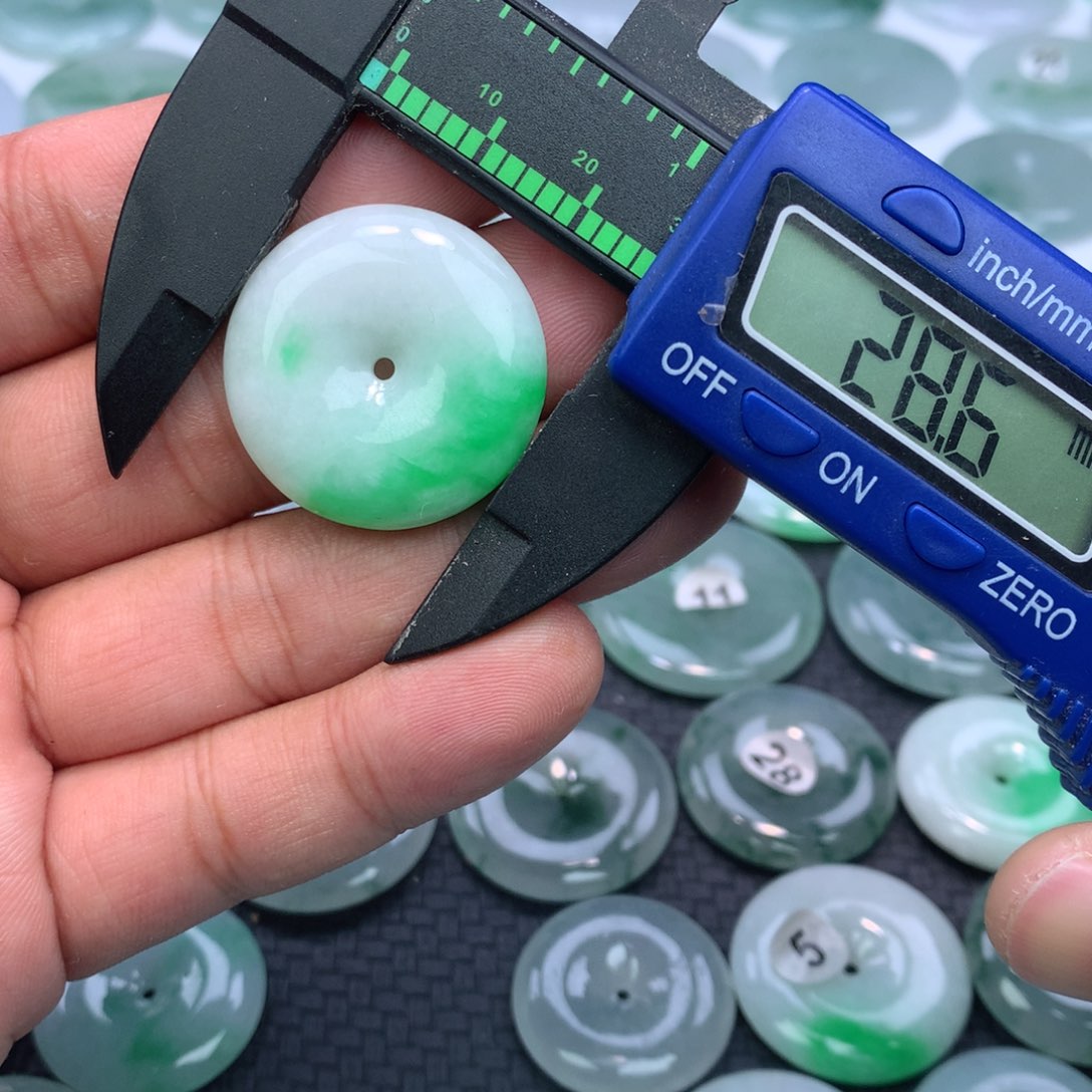 翡翠未镶嵌颈饰缅甸天然A货翡翠