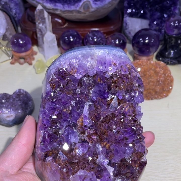 紫晶水晶摆件未镶嵌