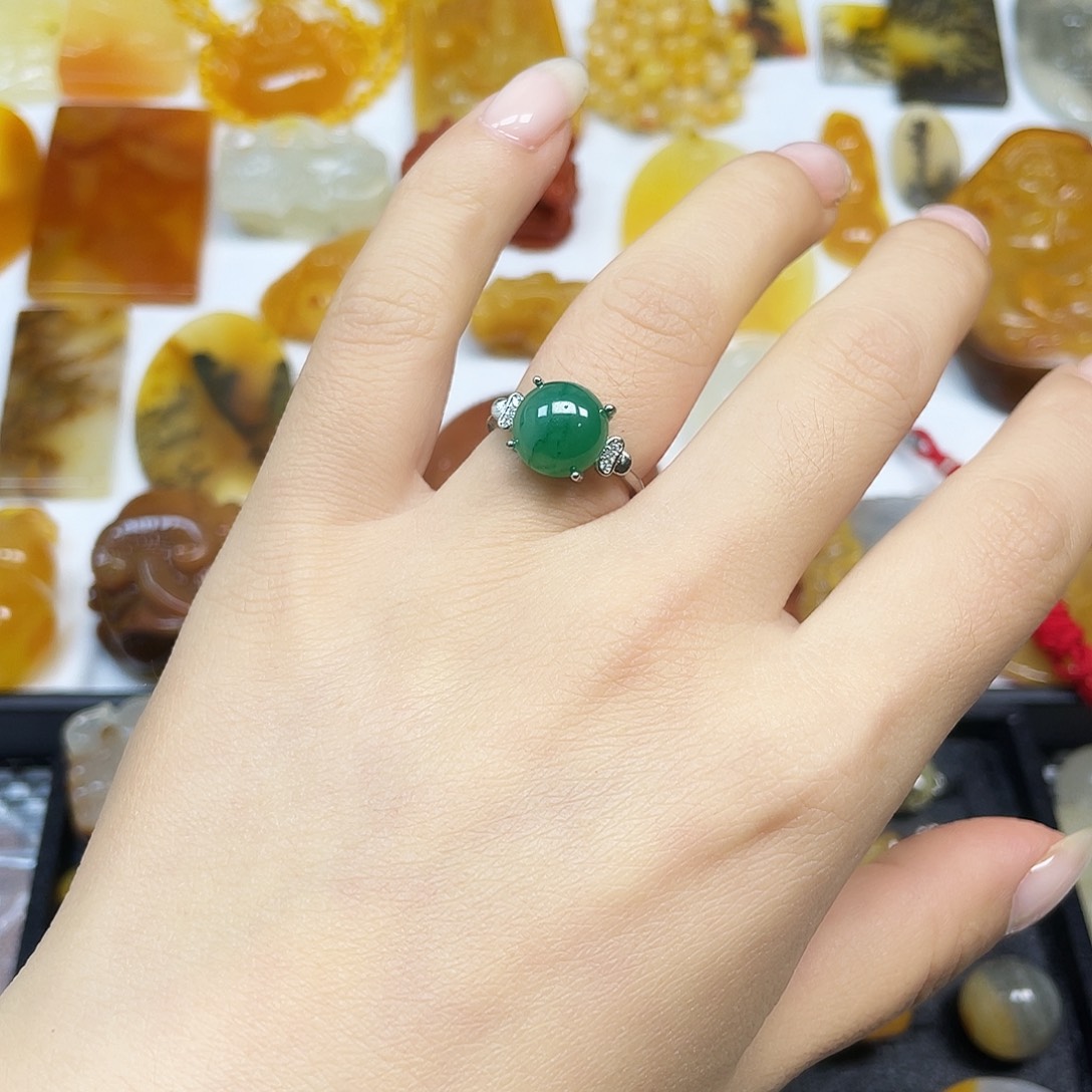 石英质玉合金戒指