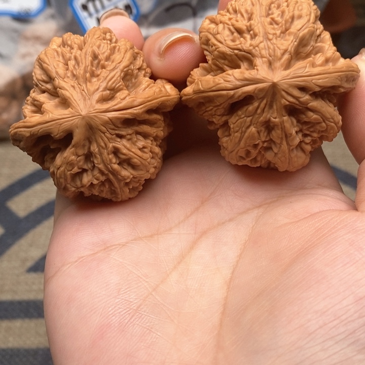 猴头核桃吊坠2129号粗筋44.46.40