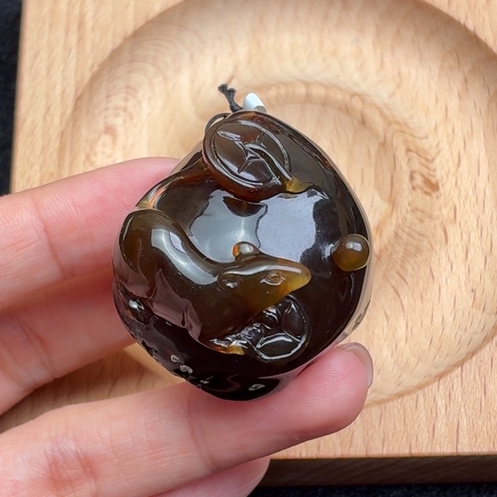 琥珀未镶嵌珠宝奇石袋袋鼠钱