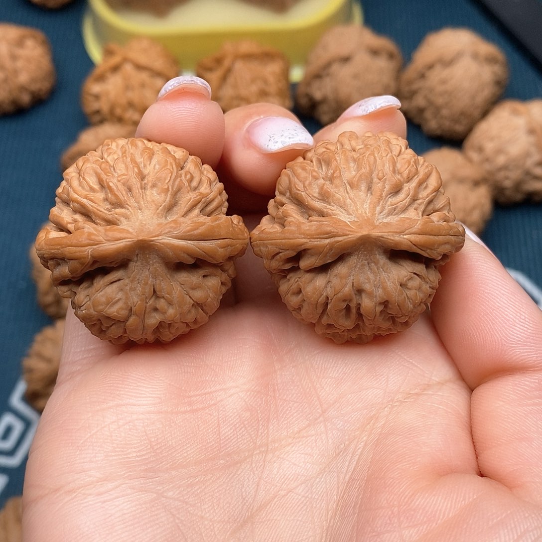 文玩核桃吊坠莲花35